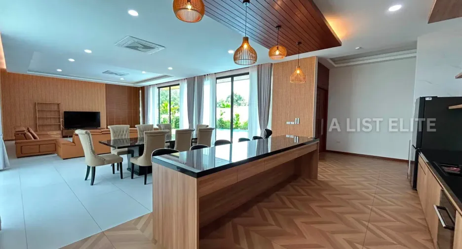 For rent 4 bedrooms house in Bang Lamung, Chonburi