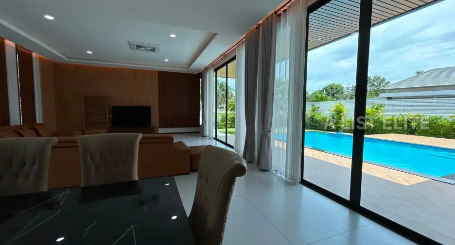 For rent 4 bedrooms house in Bang Lamung, Chonburi