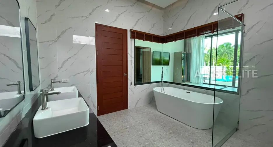 For rent 4 bedrooms house in Bang Lamung, Chonburi