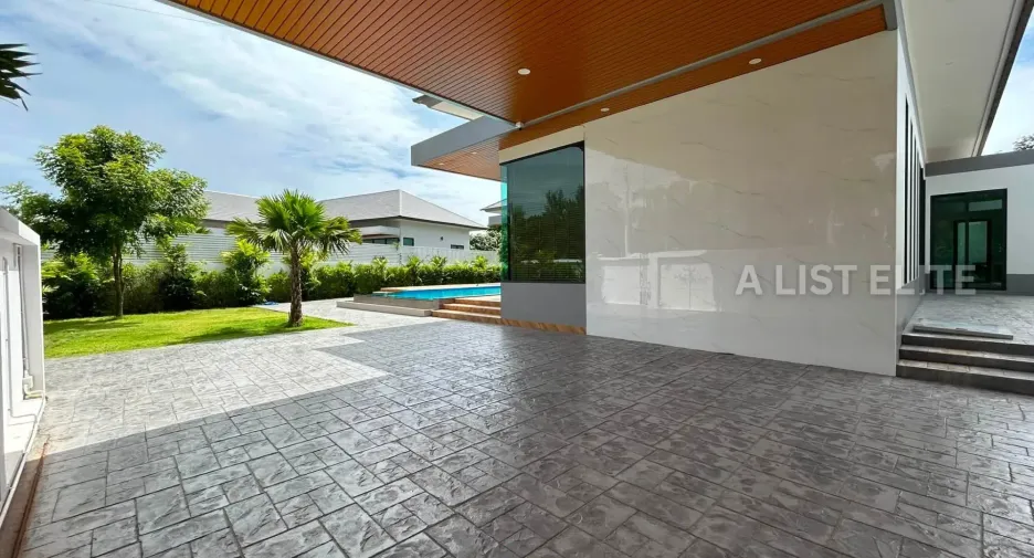 For rent 4 bedrooms house in Bang Lamung, Chonburi