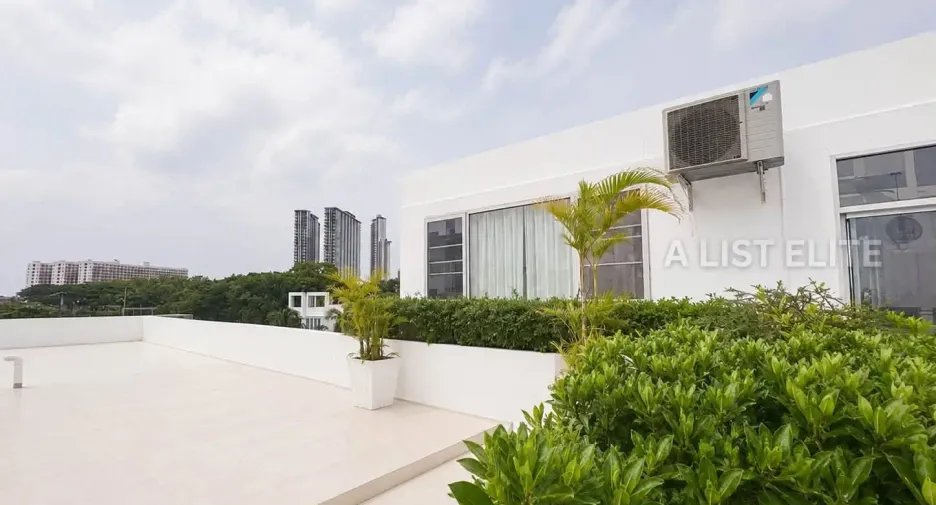 For rent 6 ベッドルーム house in Bang Lamung, Chonburi