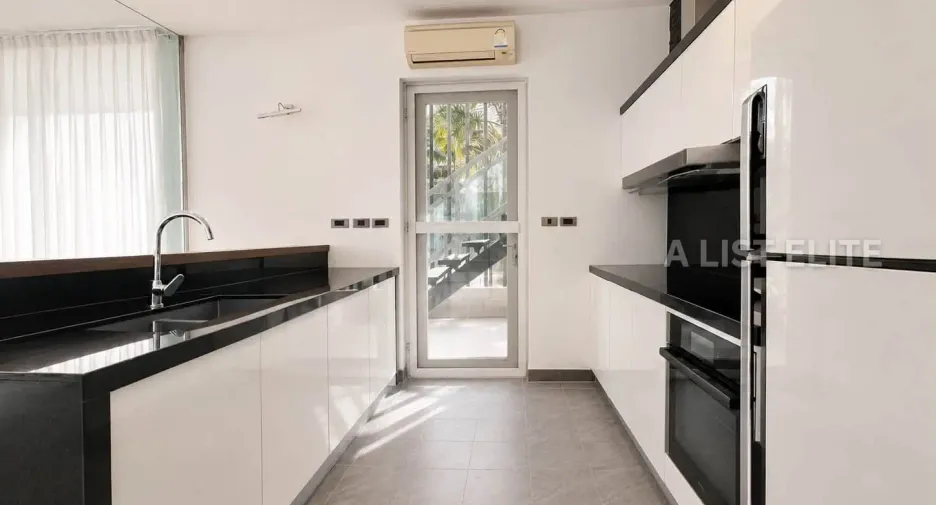 For rent 6 ベッドルーム house in Bang Lamung, Chonburi