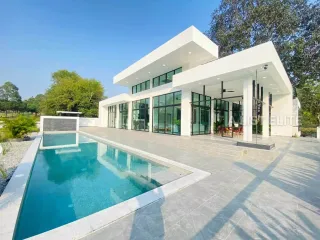For rent 4 ベッドルーム house in Bang Lamung, Chonburi