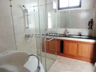 For rent 5 bedrooms house in Bang Lamung, Chonburi