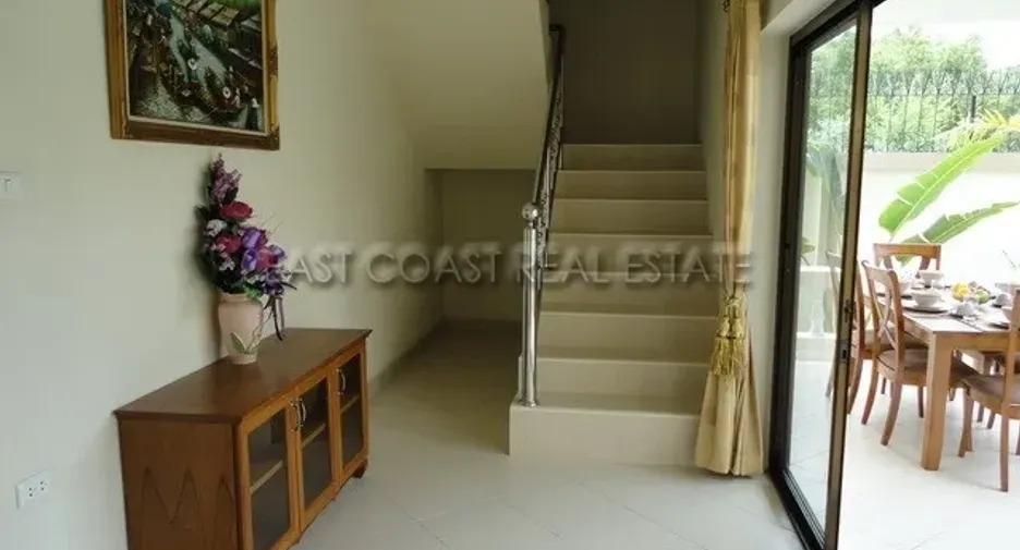 For rent 5 bedrooms house in Jomtien, Pattaya
