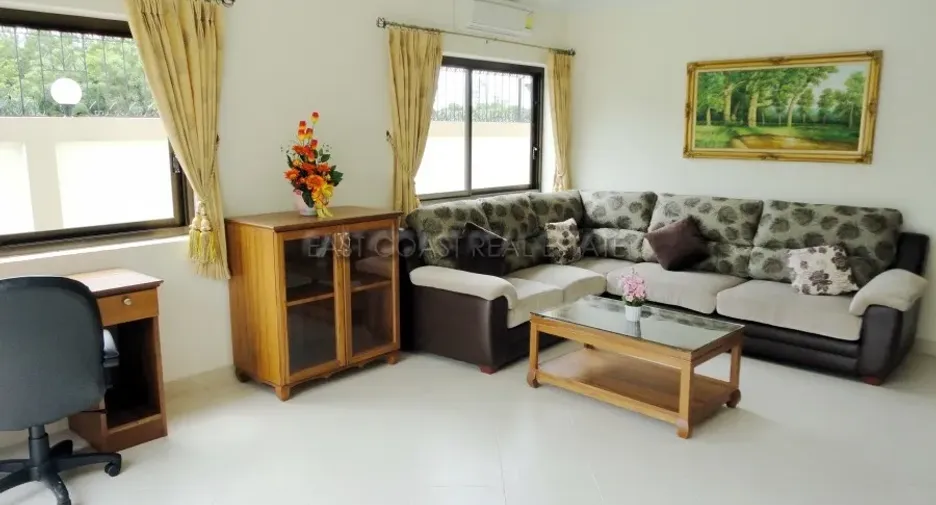 For rent 5 bedrooms house in Jomtien, Pattaya