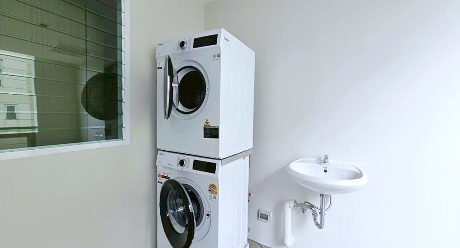 For rent 4 ベッドルーム condo in Khlong Toei, Bangkok
