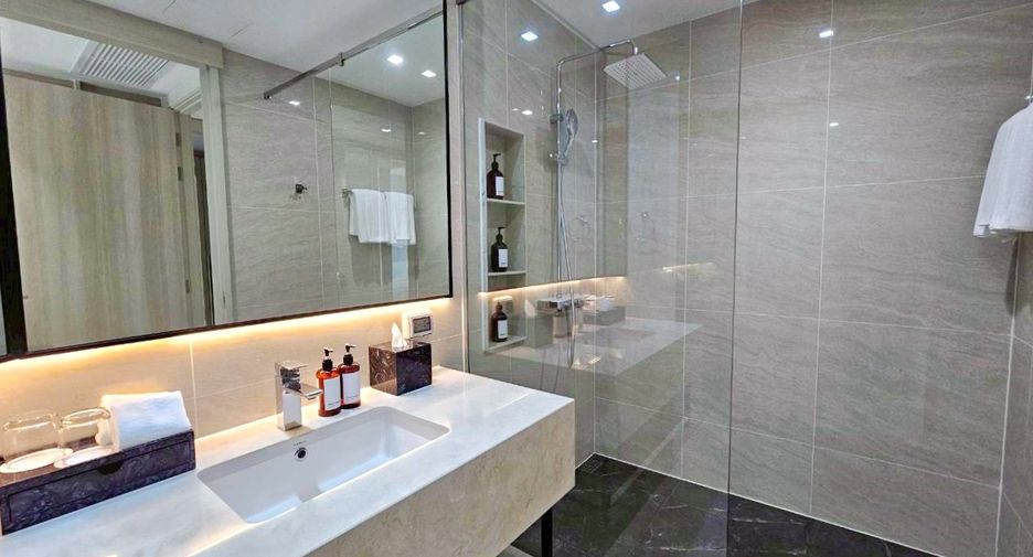 For rent 4 ベッドルーム condo in Khlong Toei, Bangkok