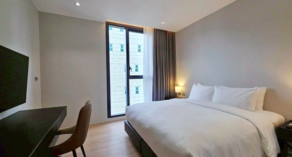 For rent 4 ベッドルーム condo in Khlong Toei, Bangkok
