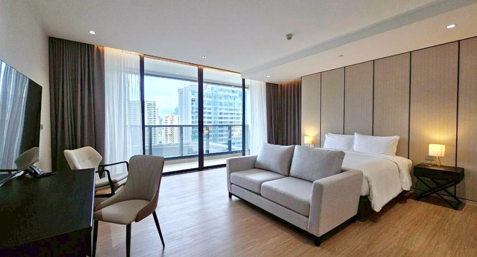 For rent 4 ベッドルーム condo in Khlong Toei, Bangkok