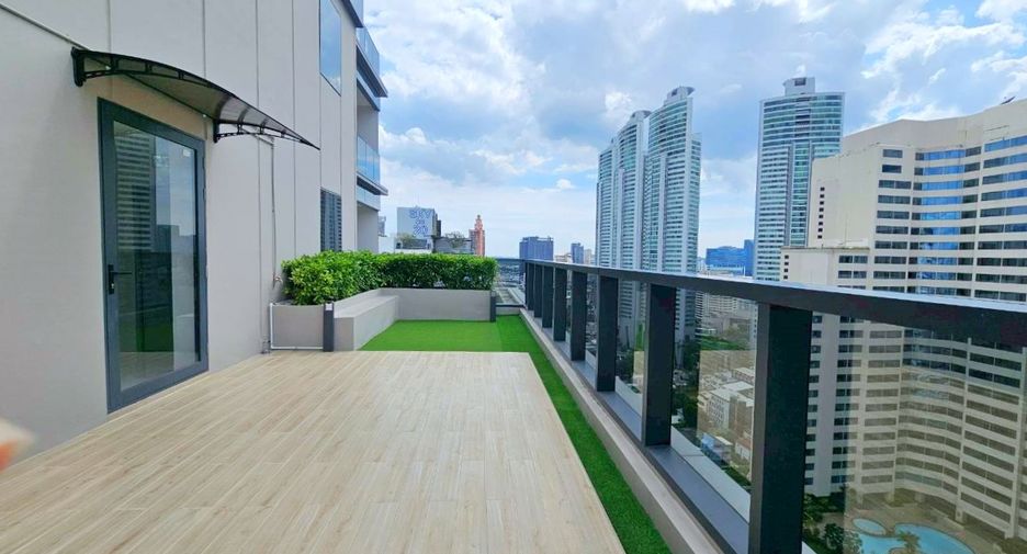 For rent 4 ベッドルーム condo in Khlong Toei, Bangkok