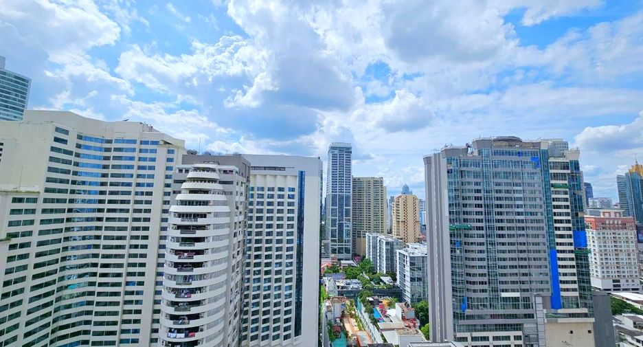For rent 4 ベッドルーム condo in Khlong Toei, Bangkok