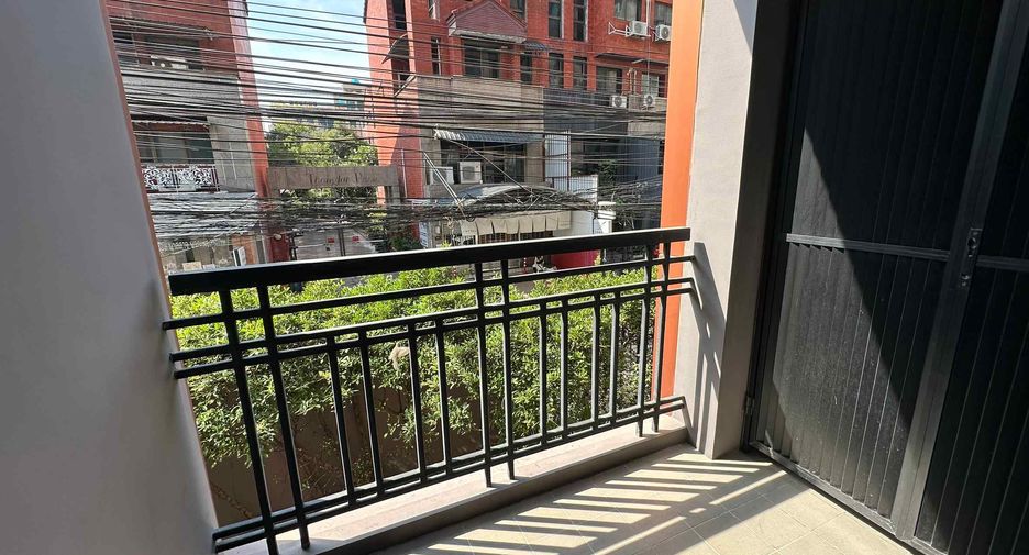 Condo en alquiler de 2 habitaciones en Watthana, Bangkok