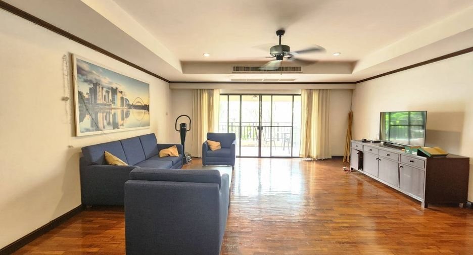 For rent 3 bedrooms condo in Khlong Toei, Bangkok