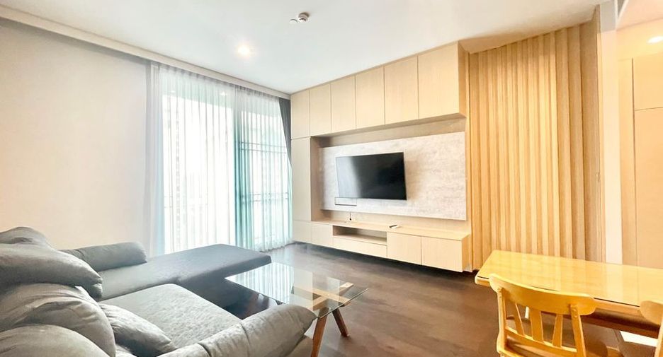 For rent 2 bedrooms condo in Khlong Toei, Bangkok