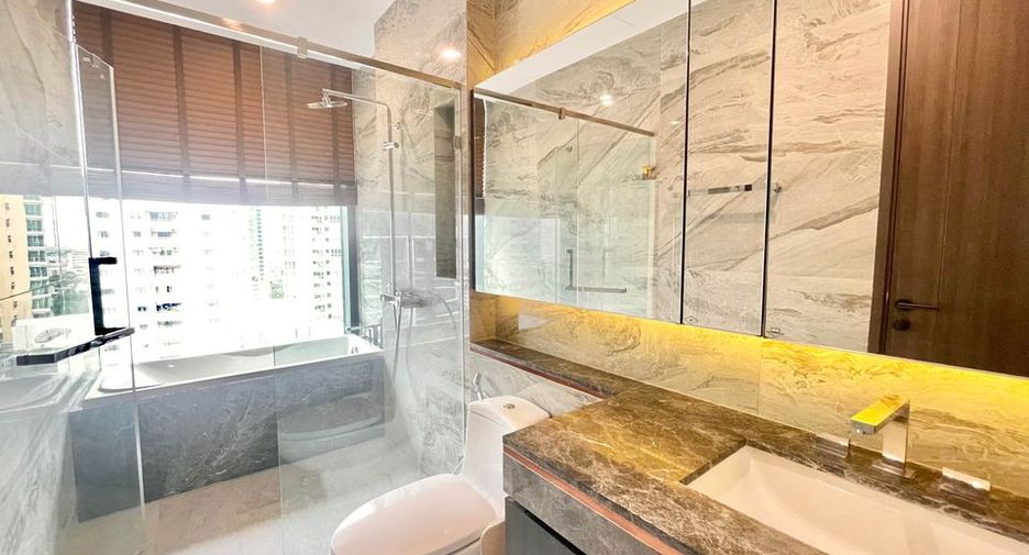 For rent 2 bedrooms condo in Khlong Toei, Bangkok