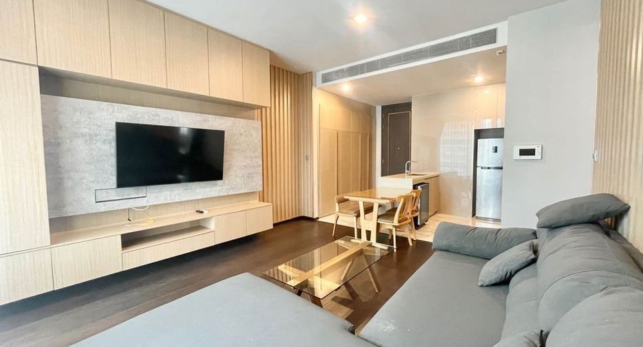 For rent 2 bedrooms condo in Khlong Toei, Bangkok