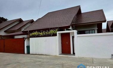 出租 和 出售 2 卧室 独立屋 在 Huai Yai, 芭提雅
