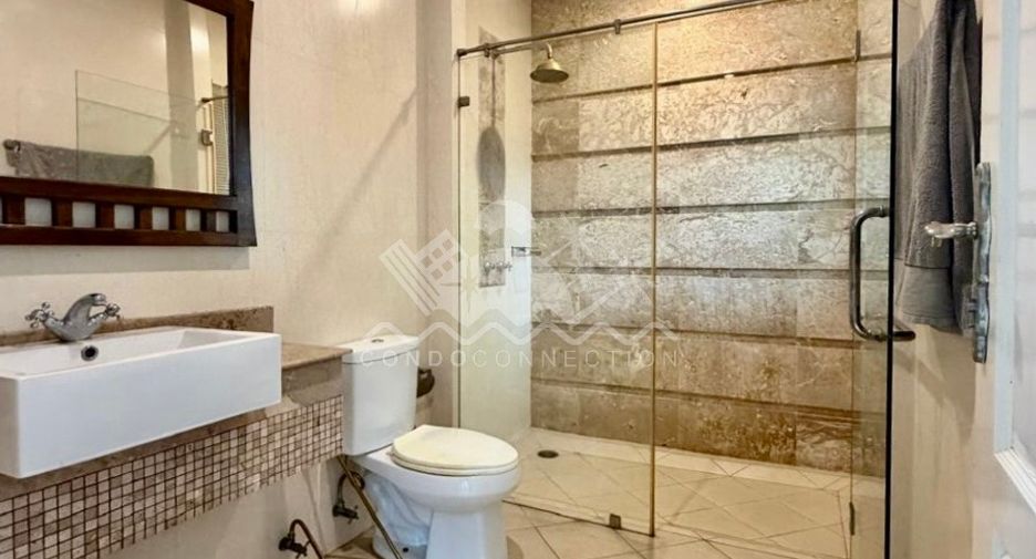 For sale 4 bedrooms house in Bang Lamung, Chonburi