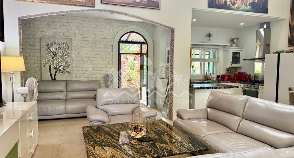 For sale 4 bedrooms house in Bang Lamung, Chonburi