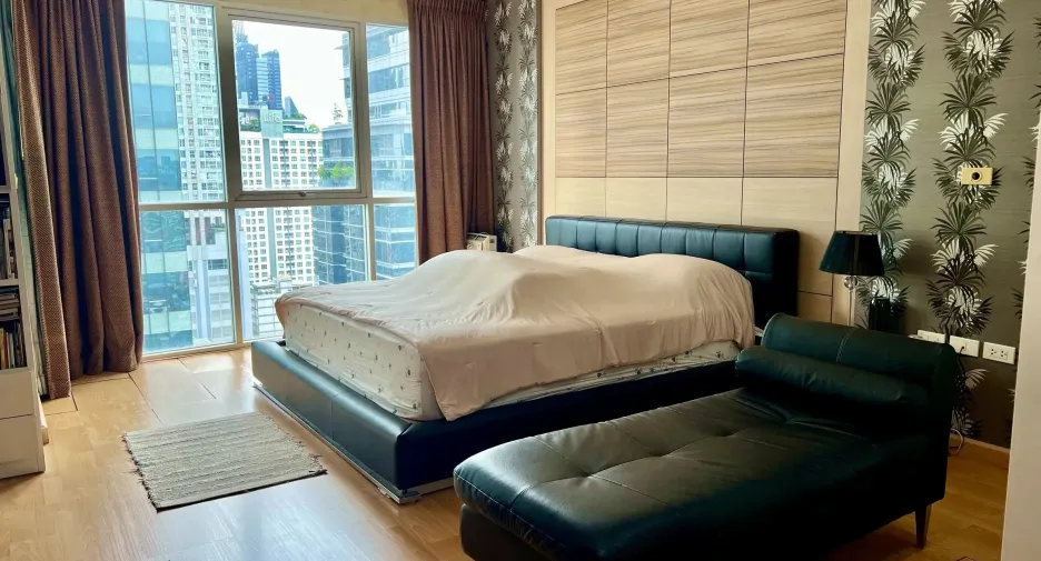 For sale 1 bed condo in Sathon, Bangkok