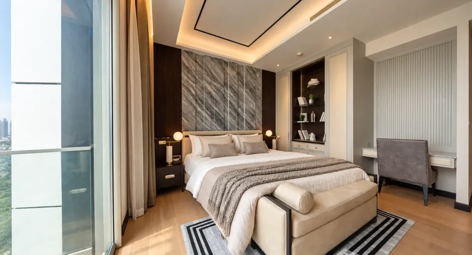 For sale 3 bedrooms condo in Khlong San, Bangkok