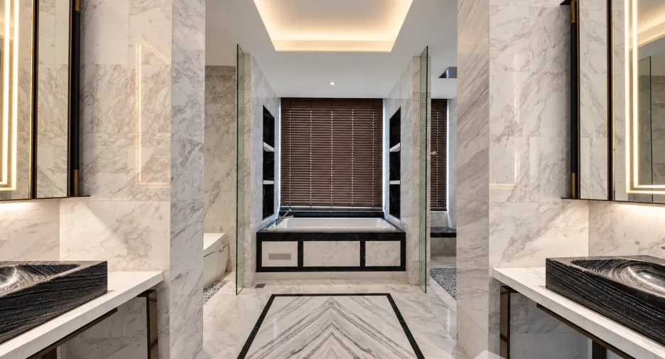 For sale 3 bedrooms condo in Khlong San, Bangkok