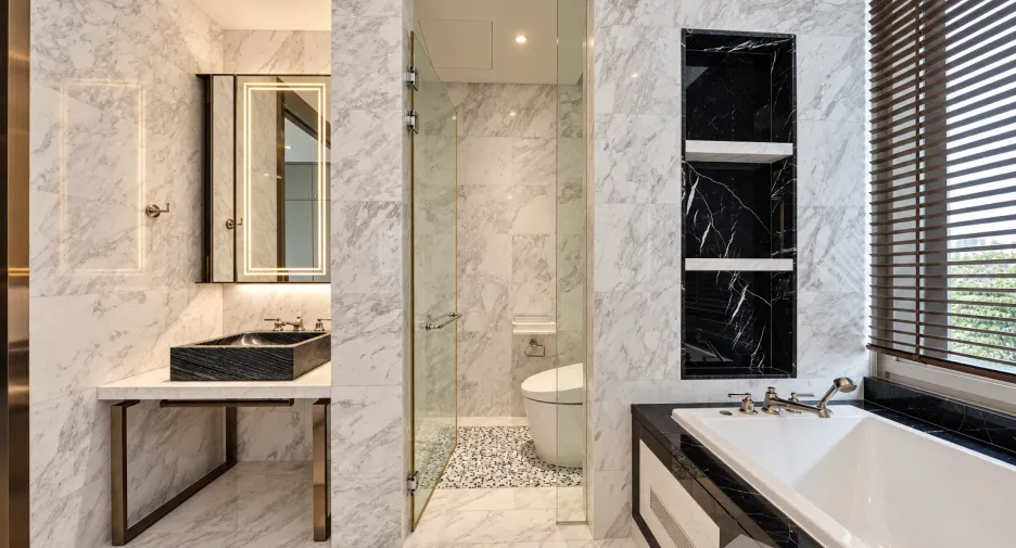For sale 3 bedrooms condo in Khlong San, Bangkok