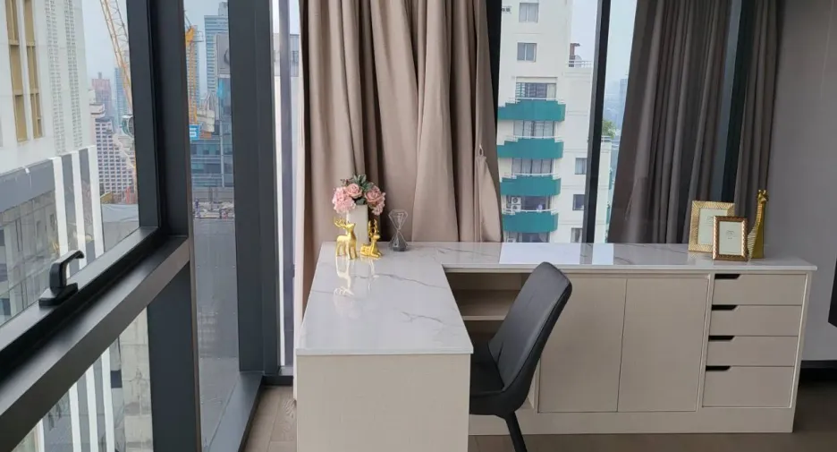 Condo en venta de 2 habitaciones en Khlong Toei, Bangkok