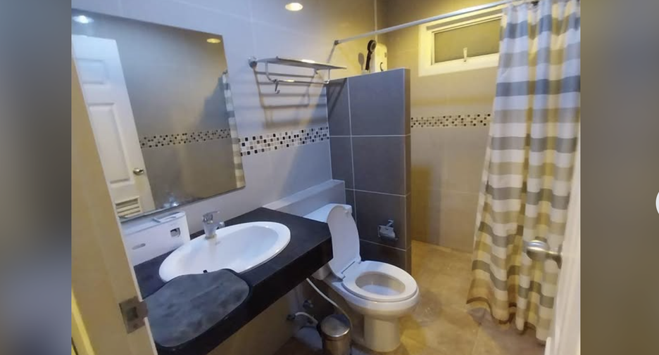 For rent 1 bed condo in Bang Kapi, Bangkok