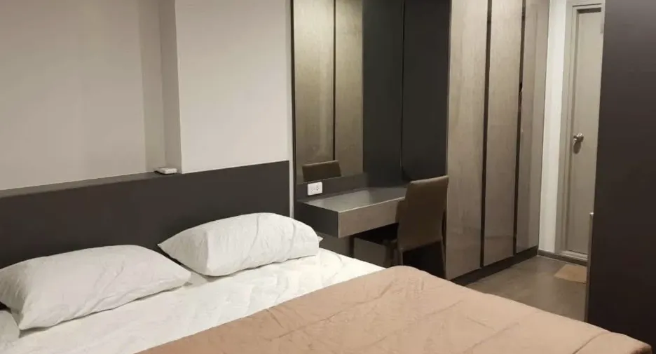 For rent 1 bed condo in Phaya Thai, Bangkok