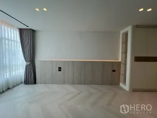 For rent 4 bedrooms townhouse in Prawet, Bangkok