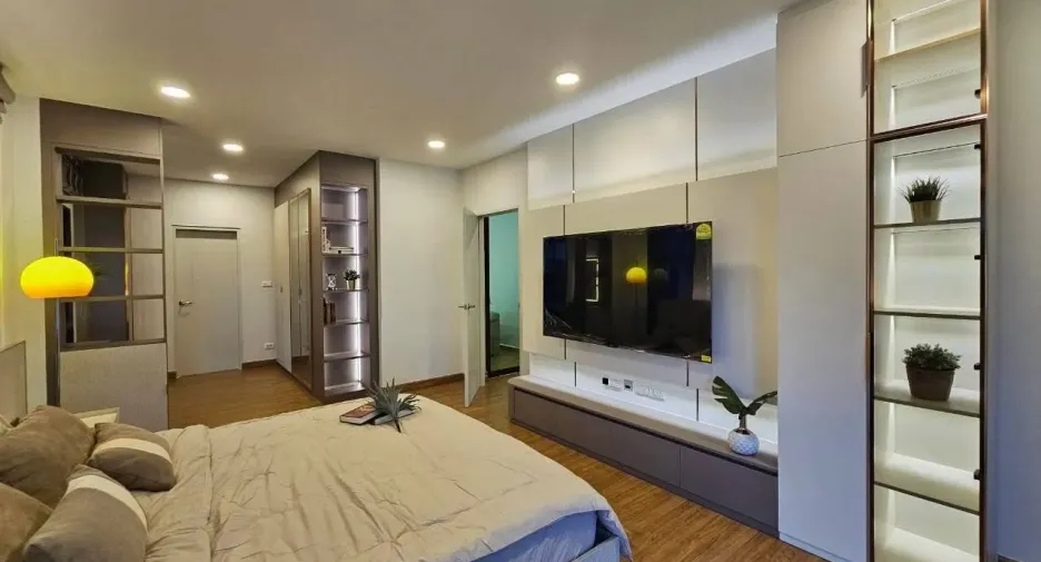 For rent and for sale 4 bedrooms house in Bang Phli, Samut Prakan