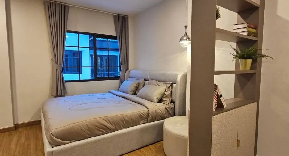 For rent and for sale 4 bedrooms house in Bang Phli, Samut Prakan