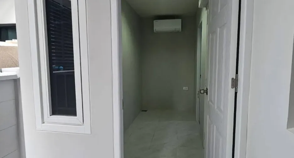 For rent and for sale 4 bedrooms house in Bang Phli, Samut Prakan