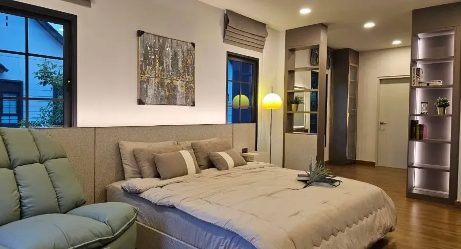 For rent and for sale 4 bedrooms house in Bang Phli, Samut Prakan