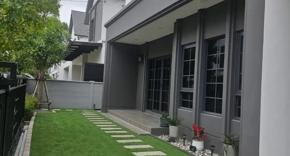For rent and for sale 4 bedrooms house in Bang Phli, Samut Prakan