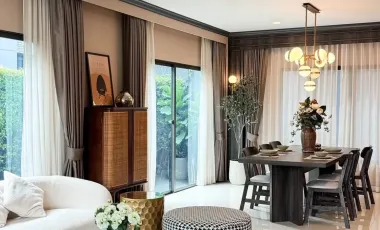 Аренда 4 спальни дом в Банг Капи, Бангкок