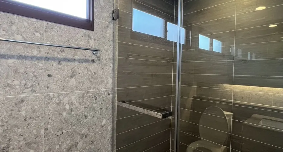Аренда и продажа 4 спальни дом в Банг Капи, Бангкок