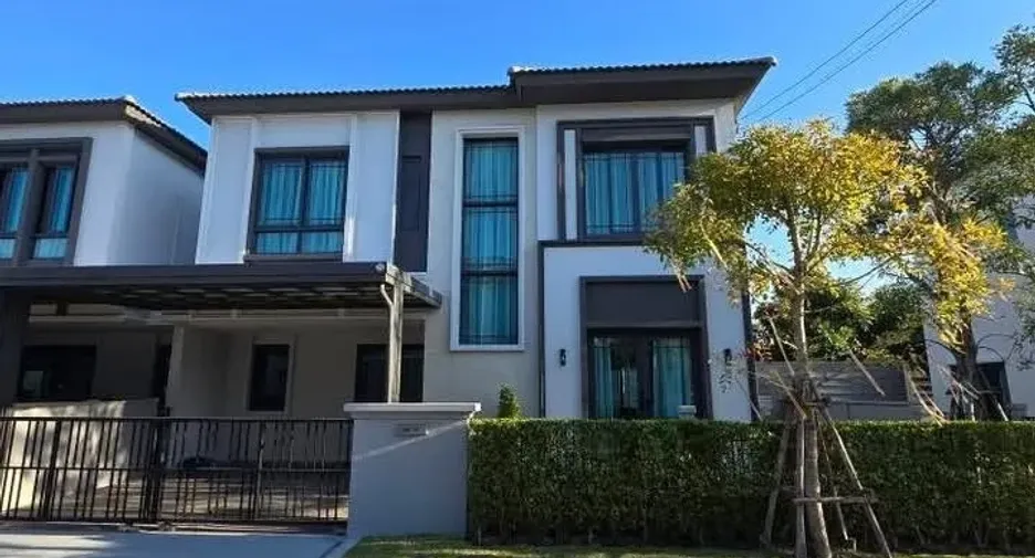 Haus zur Miete mit 3 Zimmer in Bang Phli, Samut Prakan