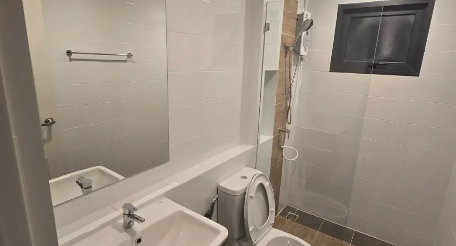 Haus zur Miete mit 3 Zimmer in Bang Phli, Samut Prakan