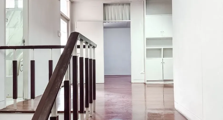 For rent 3 bedrooms office in Watthana, Bangkok
