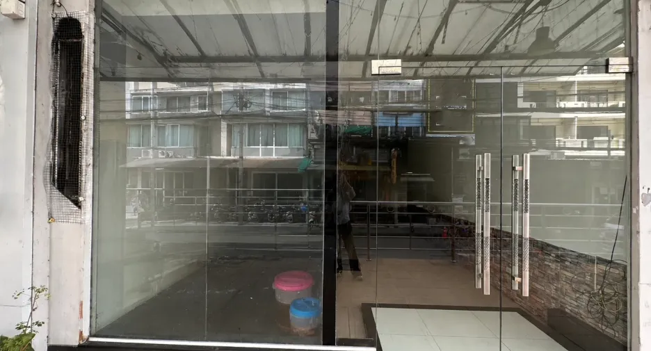 Local comercial en alquiler en Khlong Toei, Bangkok