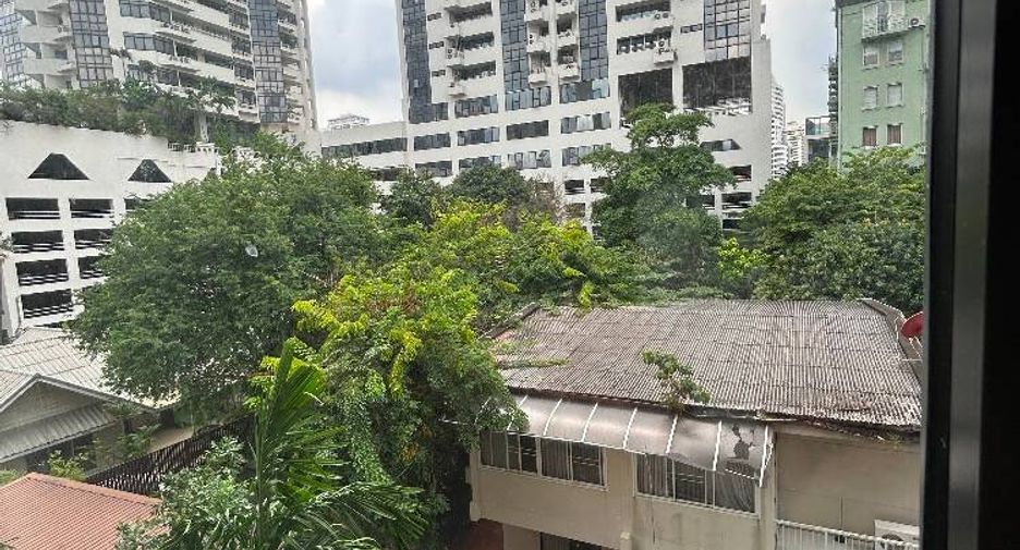 For sale 1 bed condo in Watthana, Bangkok