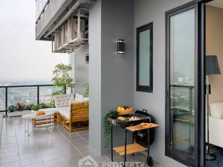 For sale 2 bedrooms condo in Phaya Thai, Bangkok