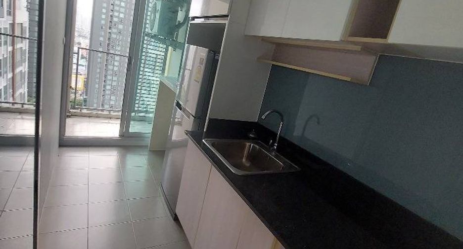For sale 1 bed condo in Thon Buri, Bangkok