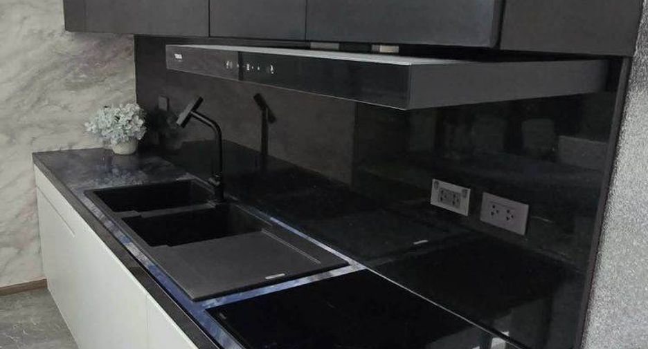 For rent and for sale 3 bedrooms townhouse in Wang Thonglang, Bangkok