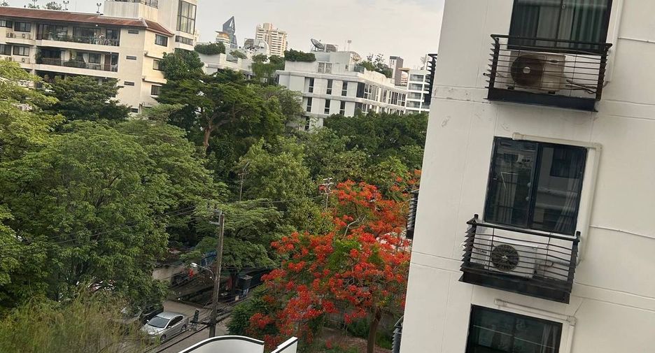 For sale 3 ベッドルーム condo in Watthana, Bangkok