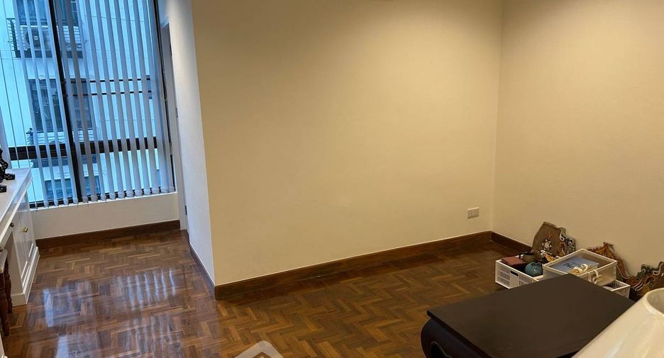For sale 3 ベッドルーム condo in Watthana, Bangkok
