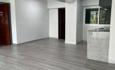 For sale 3 bedrooms condo in Watthana, Bangkok